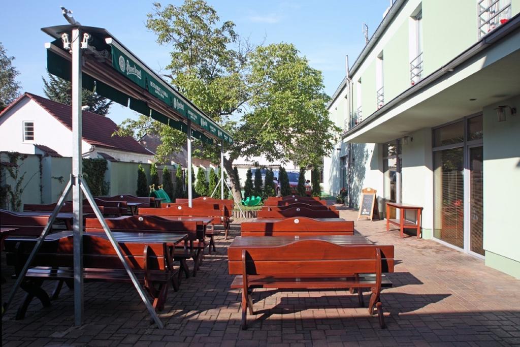 Hotel U Karla Prag Exterior foto